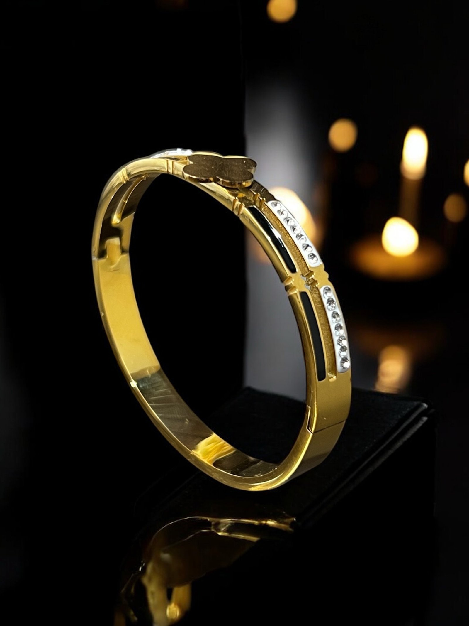 Quatrefoil Diamond Bracelet - Image 3