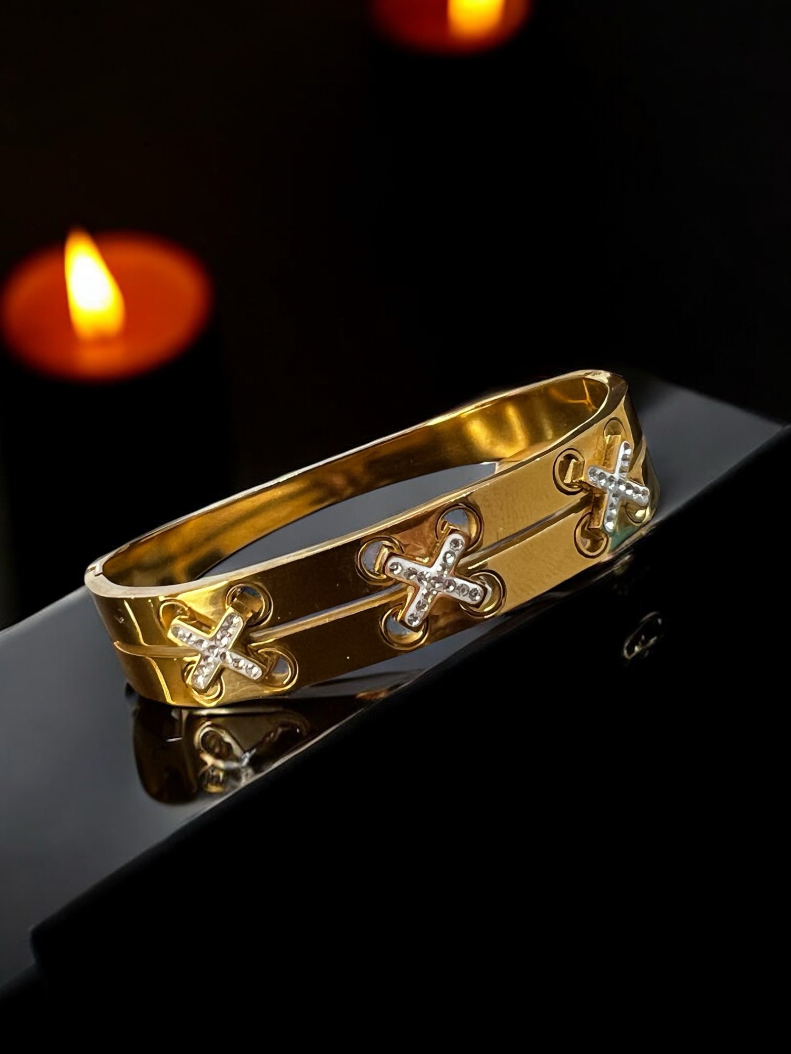 Criss Cross Gold Anti Tarnish Bracelet