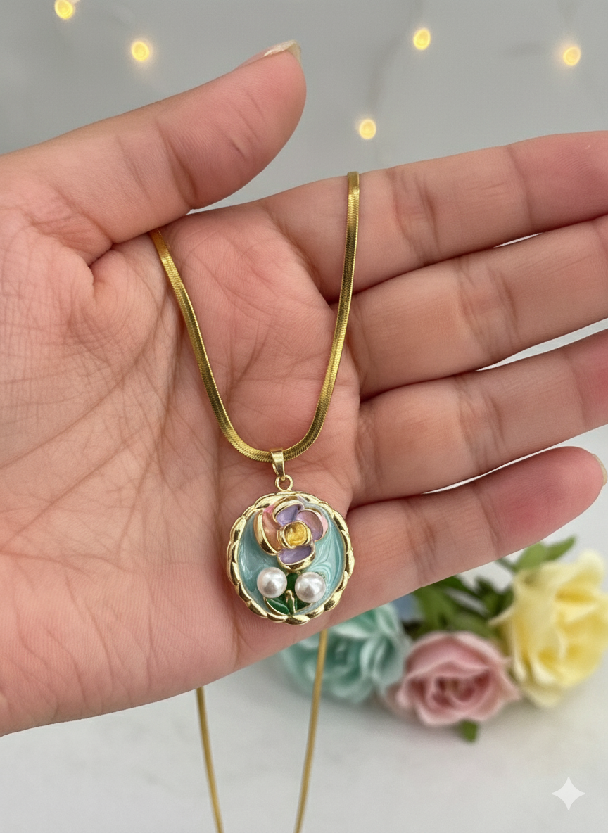 Floral Pearl Pendant Necklace
