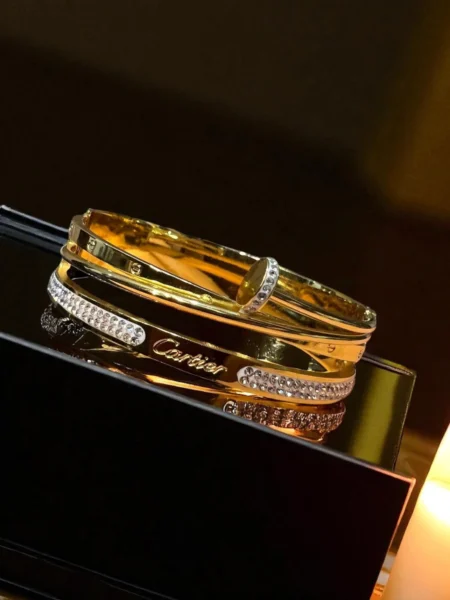 Royal Radiance Anti Tarnish Gold Plated Bracelet ( Standard Size )