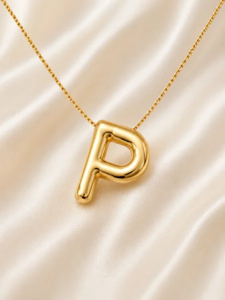 P initial pendant necklace