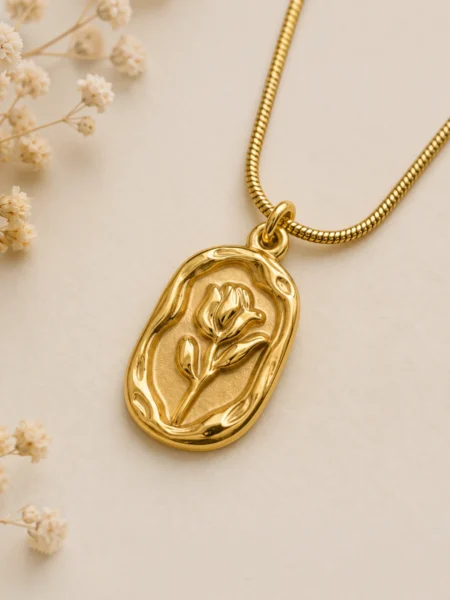Floral Pendant Necklace