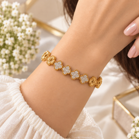 Anti Tarnish Gold Clover Bracelet